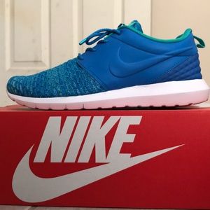 Nike Men's Roshe NM Flyknit Prm Shoe size 9. Box